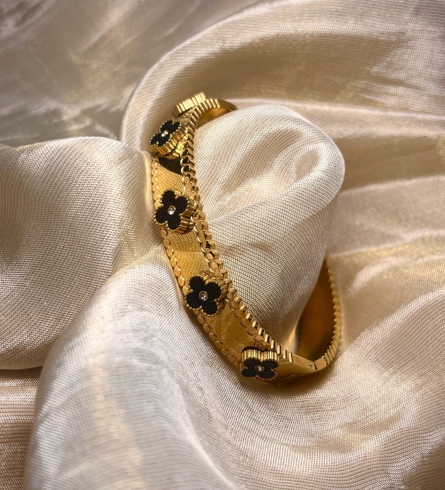 Clover Bangle Bracelet