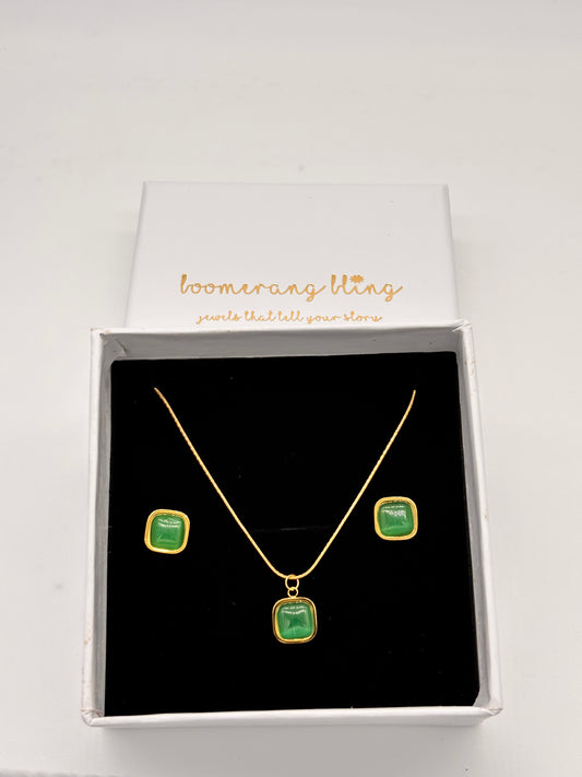 Green Stone Pendant Set